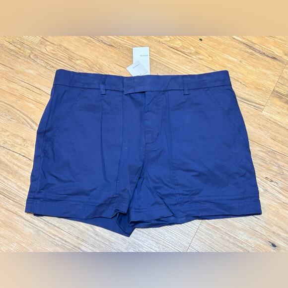 NWT- Vince- Casual cotton shorts- Sz12. - Picture 2 of 6